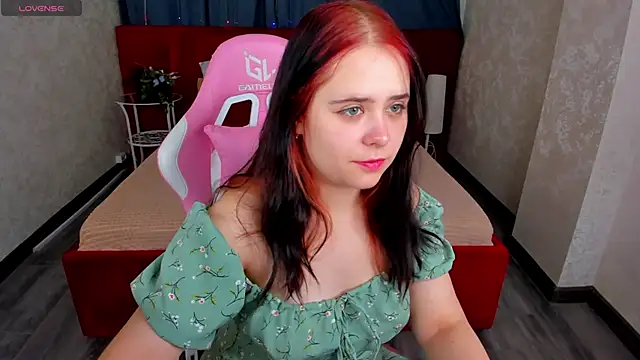 Alis Platt online show from October 1, 1:11 am