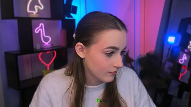 aria moo online show from December 3, 6:03 am