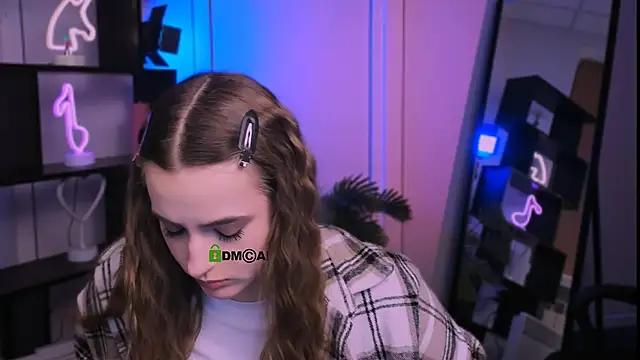 aria moo online show from December 5, 7:23 pm