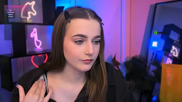 aria moo online show from December 1, 6:03 am