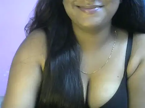 Queenxxx98 online show from April 15, 7:18 pm