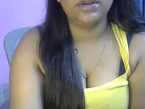 Queenxxx98 online show from February 5, 7:10 pm