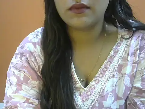 Queenxxx98 online show from December 20, 6:00 pm