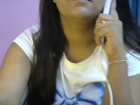 Snapshot of Queenxxx98 chatting on October 15, 7:22 pm Queenxxx98 online show from October 15, 7:22 pm