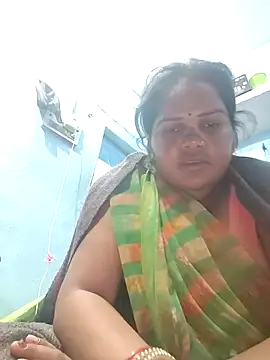 Snapshot of Rashi_cut chatting on October 14, 3:01 pm Rashi cut online show from October 14, 3:01 pm