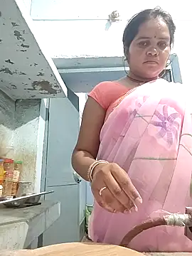 Snapshot of Rashi_cut chatting on September 21, 1:16 pm Rashi cut online show from September 21, 1:16 pm
