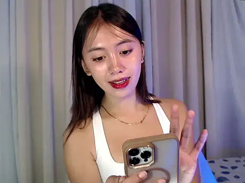 Snapshot of lovely_kiannaHugecock chatting on September 14, 8:37 am lovely kiannaHugecock online show from September 14, 8:37 am