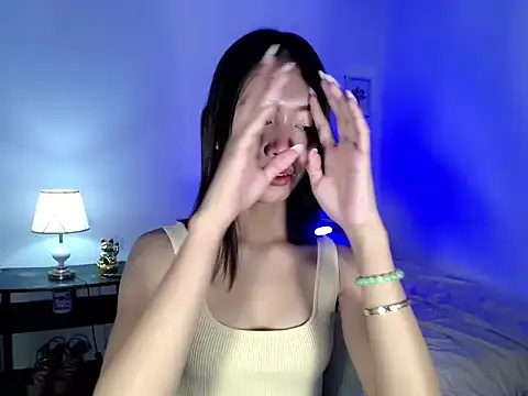 lovely kiannaHugecock online show from February 10, 4:50 pm