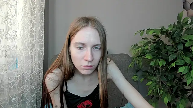 Kelly Gerzikaa online show from September 19, 2:26 am