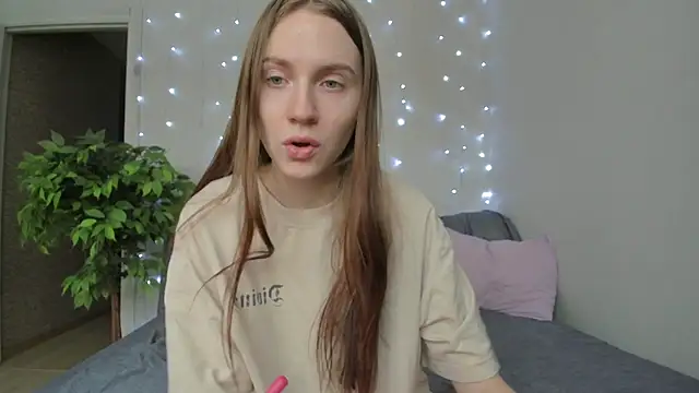 Kelly Gerzikaa online show from December 21, 3:41 am