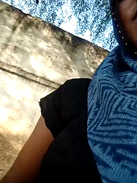 Snapshot of Sapna9685 chatting on September 24, 11:06 am Sapna9685 online show from September 24, 11:06 am