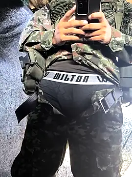 lamejorpene online show from February 22, 1:02 pm