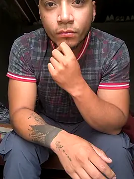 lamejorpene online show from November 15, 1:04 pm