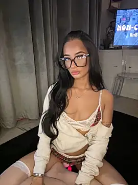 Spicy-Rosie20 online show from February 17, 9:12 pm