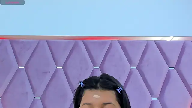 Snapshot of MaskedGirl_ chatting on October 21, 11:53 am MaskedGirl online show from October 21, 11:53 am