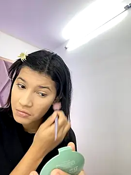Snapshot of MaskedGirl_ chatting on September 30, 11:38 am MaskedGirl online show from September 30, 11:38 am
