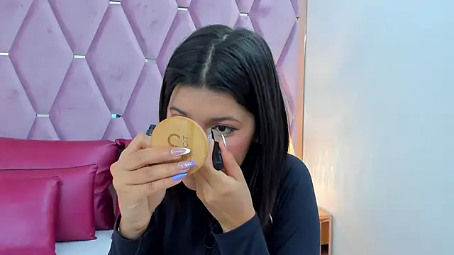 MaskedGirl  online show from December 17, 11:48 am