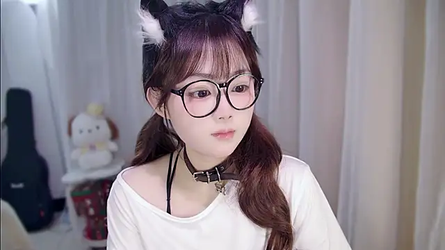 YUANYUAN-A online show from February 5, 12:45 pm