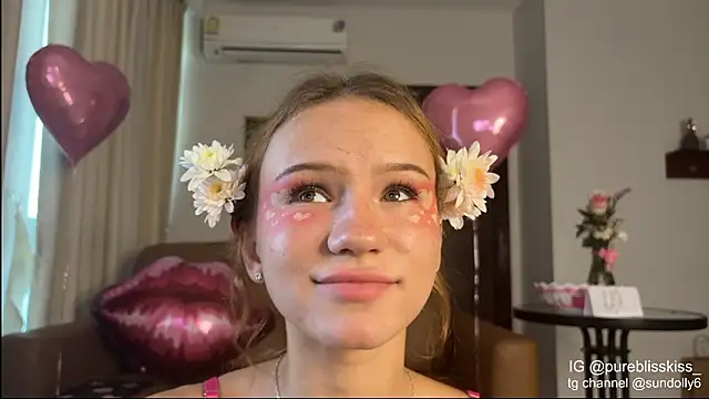 lxsundollyxl online show from February 14, 4:34 am