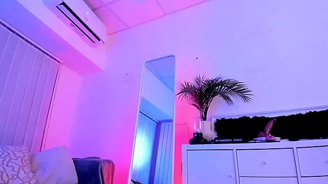 Mary Lori online show from December 5, 7:18 am