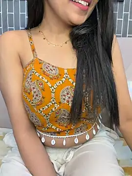 Riya-6969 online show from June 12, 3:43 pm