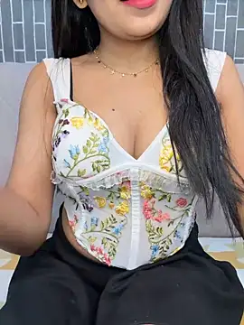 Riya-6969 online show from June 16, 6:35 am