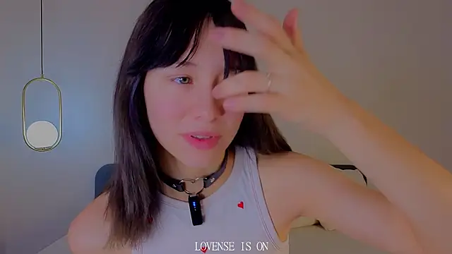 Snapshot of BritniBers chatting on November 19, 2:55 am BritniBers online show from November 19, 2:55 am