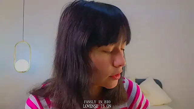 Snapshot of BritniBers chatting on November 9, 10:30 am BritniBers online show from November 9, 10:30 am