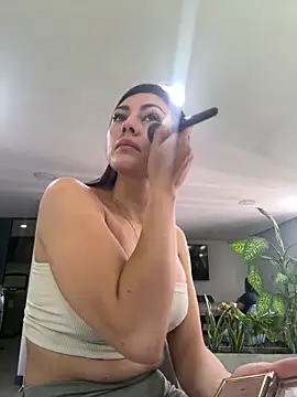 Snapshot of Isabellaa_Palacios chatting on June 17, 1:32 pm Isabellaa Palacios online show from June 17, 1:32 pm