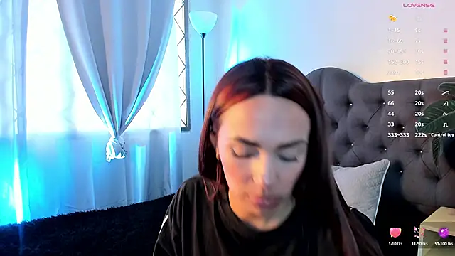Snapshot of nikolevoshkie_ chatting on September 10, 7:24 pm nikolevoshkie online show from September 10, 7:24 pm