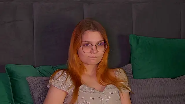 Snapshot of BellaMarebelle chatting on October 23, 4:33 am BellaMarebelle online show from October 23, 4:33 am