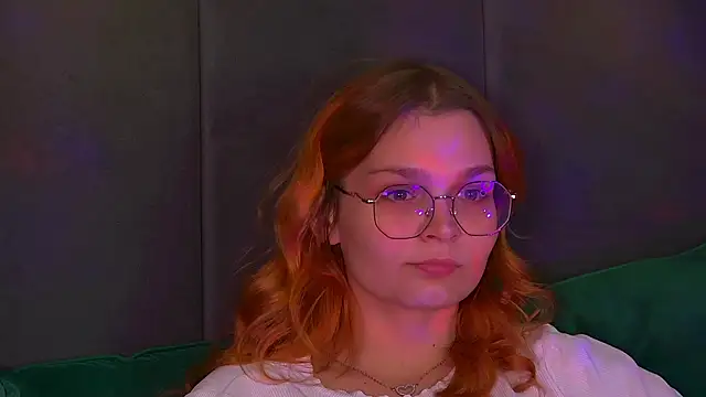 Snapshot of BellaMarebelle chatting on October 10, 4:30 pm BellaMarebelle online show from October 10, 4:30 pm