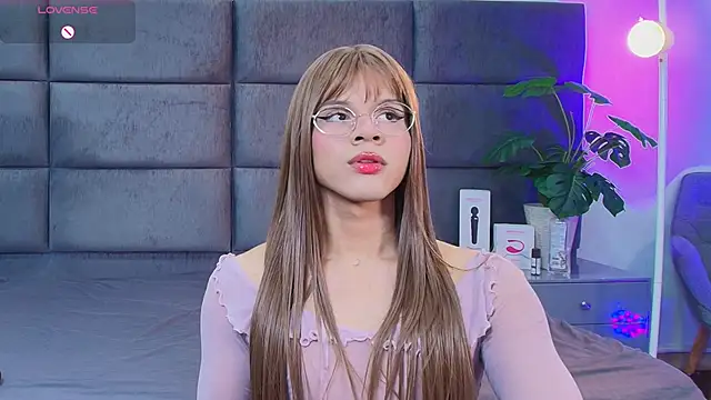 Slenna Moon online show from April 17, 12:46 am