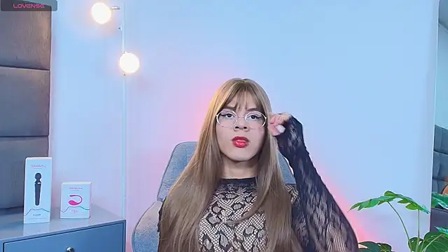 Slenna Moon online show from April 2, 12:18 am