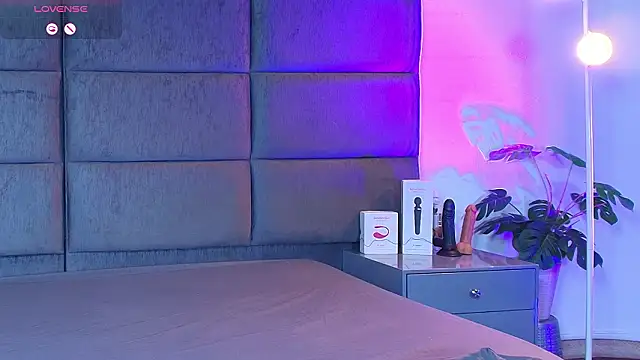 Slenna Moon online show from March 19, 11:27 pm