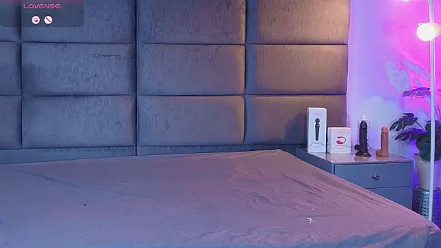 Slenna Moon online show from February 26, 12:32 am