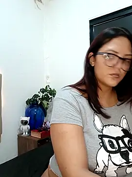 AuroraChest online show from March 21, 12:20 pm