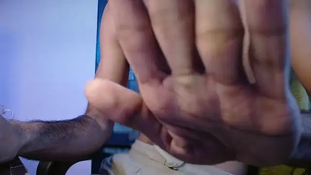 Snapshot of funndudd chatting on November 6, 4:00 pm funndudd online show from November 6, 4:00 pm