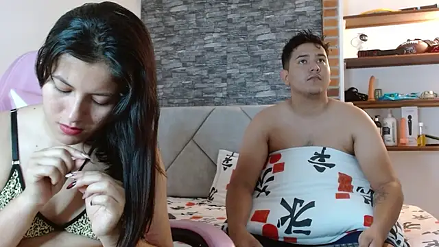 Sexxyy Couple  online show from June 5, 8:58 pm