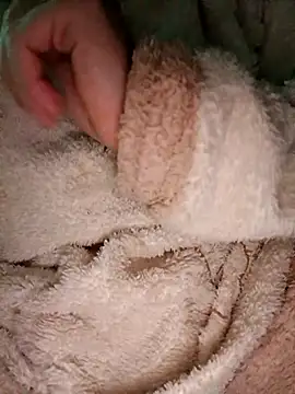 Snapshot of Ahalm chatting on December 3, 10:03 am Ahalm online show from December 3, 10:03 am