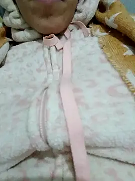 Snapshot of Ahalm chatting on December 16, 8:24 pm Ahalm online show from December 16, 8:24 pm