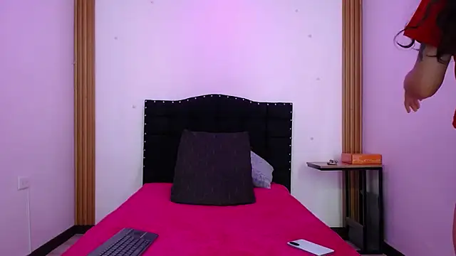 KENDALL ART online show from November 7, 8:02 pm