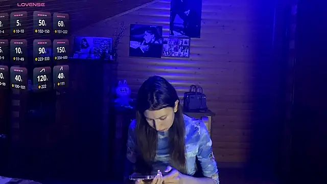 Snapshot of Shyselly chatting on October 29, 5:23 pm Shyselly online show from October 29, 5:23 pm