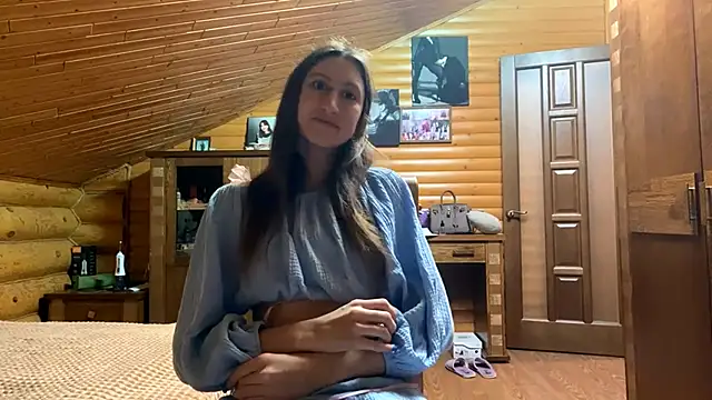 Snapshot of Shyselly chatting on September 10, 4:39 pm Shyselly online show from September 10, 4:39 pm