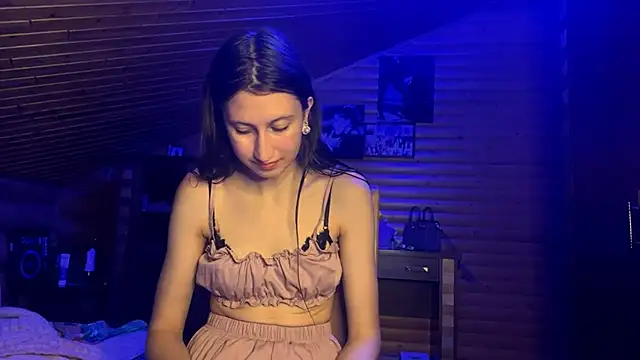 Snapshot of Shyselly chatting on September 24, 7:42 pm Shyselly online show from September 24, 7:42 pm