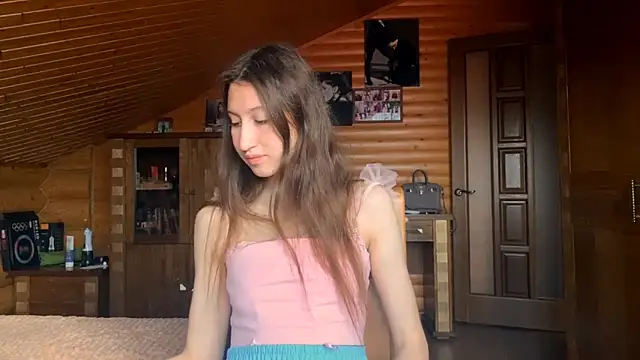 Snapshot of Shyselly chatting on September 18, 2:42 pm Shyselly online show from September 18, 2:42 pm