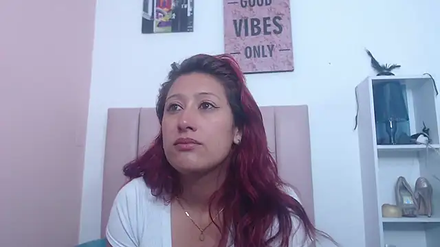 Chloe Wiild online show from November 3, 3:23 am