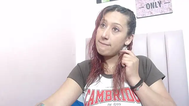 Chloe Wiild online show from November 13, 3:32 am