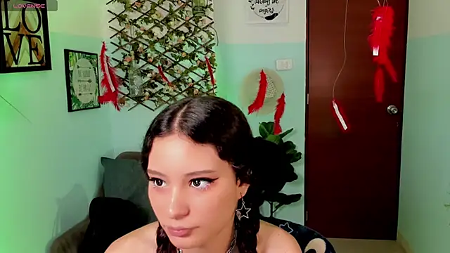 Krysten Riter online show from November 27, 2:50 pm