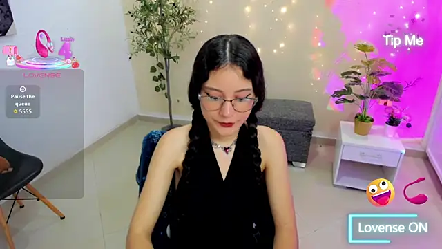 Krysten Riter online show from January 13, 1:48 pm